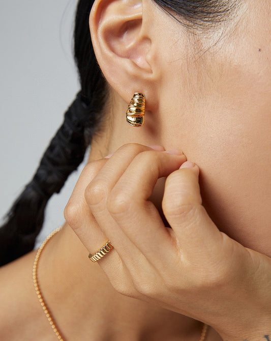 fashion-jewelry-minimalist-jewelry-design-jewelry-set-necklace-pearl-earring-gold-coated-silver-bijoux-minimalist-lines-thread-shape-retro-gold-design-earring