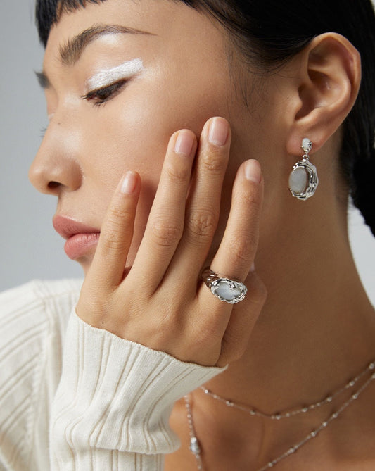 fashion-jewelry-minimalist-jewelry-design-jewelry-statement-necklace-pearl-earring-bracelet-rings-gold-coated-silver-bijoux-jewelry-set-shell